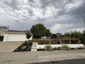 1511 Dana Way in Roseville, CA - Building Photo