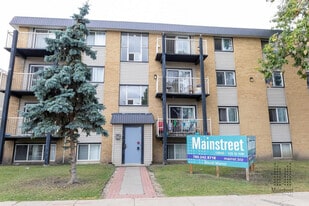 Nicoll Manor in Edmonton, AB - Building Photo