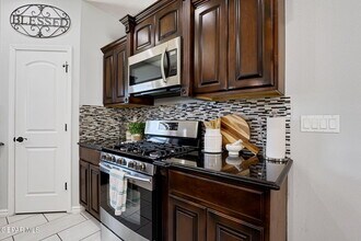 266 Bridal Way in El Paso, TX - Building Photo - Building Photo