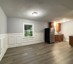 1226 Montgomery Ave in Petersburg, VA - Building Photo - Building Photo
