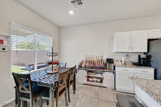 7807 Rachelis St in North Las Vegas, NV - Building Photo - Building Photo