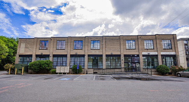 Sancar Flats at West Rock in Harrisonburg, VA - Building Photo - Primary Photo