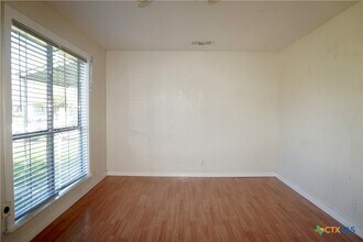 1006 Haynes St in San Marcos, TX - Building Photo - Building Photo