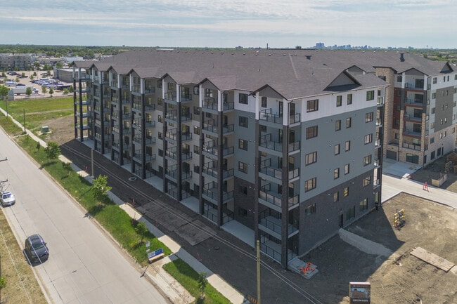 Templeton Heights in Winnipeg, MB - Building Photo - Building Photo