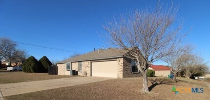 401 E Hogan Dr in Copperas Cove, TX - Building Photo - Building Photo