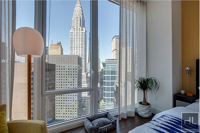 East 44th Street in New York, NY - Building Photo - Building Photo