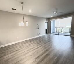 7565 Laureate Blvd-Unit -3408 in Orlando, FL - Building Photo - Building Photo