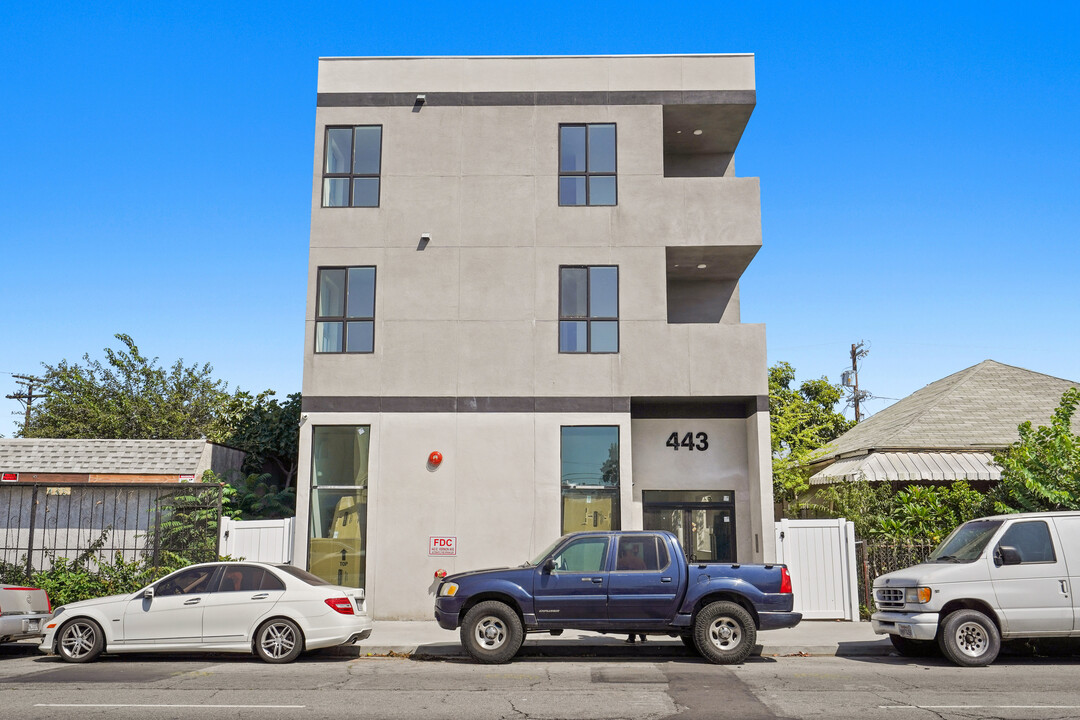 443 E Vernon Ave in Los Angeles, CA - Building Photo