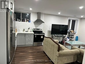 115 Pondcliffe Dr in Kitchener, ON - Building Photo - Building Photo