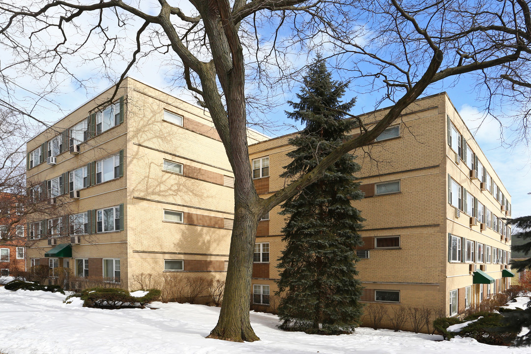 743-& 747 Ridge Ave in Evanston, IL - Building Photo