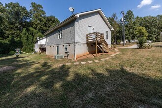 814 King Arthur Dr in Gastonia, NC - Building Photo - Building Photo