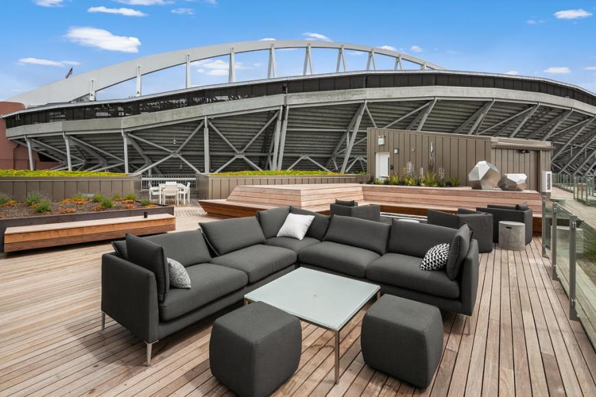 590 1st Ave S in Seattle, WA - Building Photo