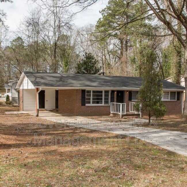 property at 4085 Kenora Dr SW