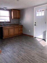 411 Locust St in Elizabeth, PA - Foto de edificio - Building Photo