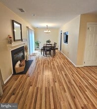 17 Exeter Ct in fieldsboro, NJ - Building Photo - Building Photo