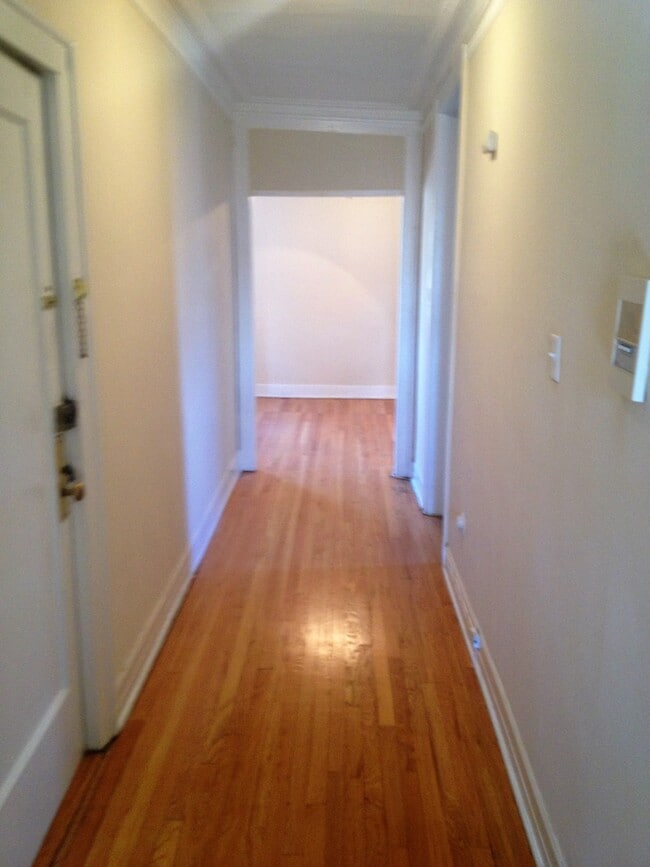 322-330 W Washington Blvd