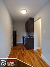 907 W George St, Unit 2 in Chicago, IL - Building Photo - Building Photo