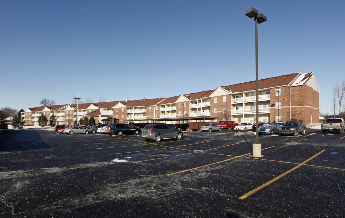 Roxbury Court Apartments in Clio, MI - Building Photo