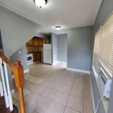 714 47th St-Unit -B in West Palm Beach, FL - Foto de edificio - Building Photo