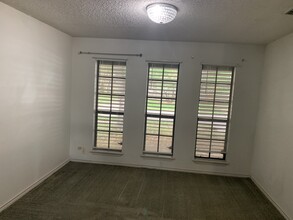4534 Silver Hollow Dr in Corpus Christi, TX - Building Photo - Building Photo