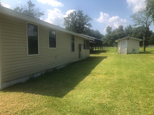 15 David Kinsey Rd in Crawfordville, FL - Building Photo - Building Photo