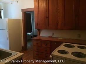 68 Ascutney St in Windsor, VT - Building Photo - Building Photo