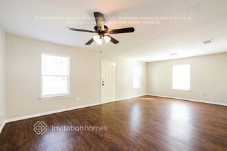 107 Cook St in Waxahachie, TX - Building Photo - Building Photo