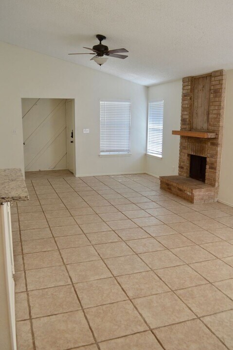 3318 Stoney Mist in San Antonio, TX - Building Photo