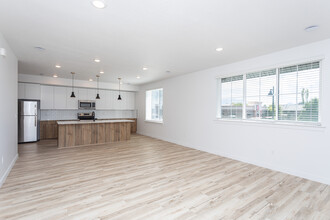 Towns at Rivers Edge in Provo, UT - Building Photo - Interior Photo