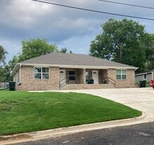 1004 S Porter Ave in Tyler, TX - Building Photo