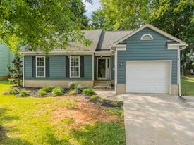 8027 Sherington Way in Charlotte, NC - Building Photo