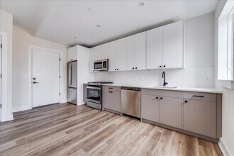 237 Washington St in Hoboken, NJ - Building Photo - Building Photo