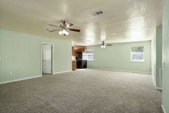155 Goodluck Rd in Petal, MS - Foto de edificio - Building Photo