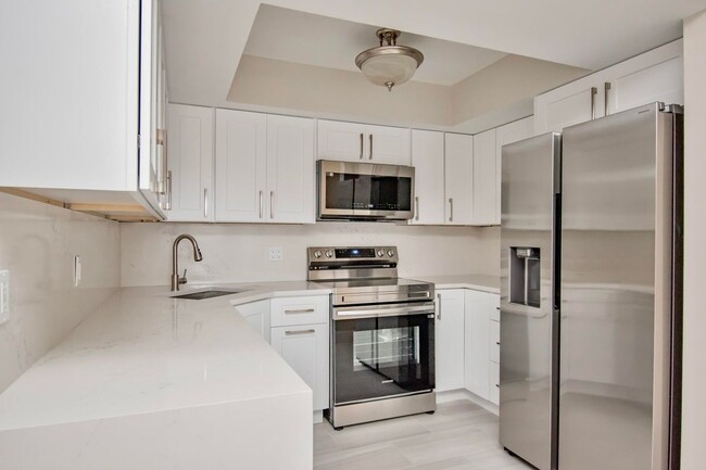 4240 Village B Dr in Delray Beach, FL - Building Photo - Building Photo