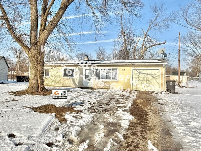 property at 2714 Fairbrook Ct