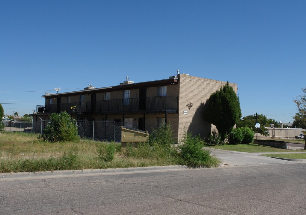 4525 Lawrence Ave in El Paso, TX - Building Photo