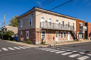 988 Saint-Louis Rue Apartments