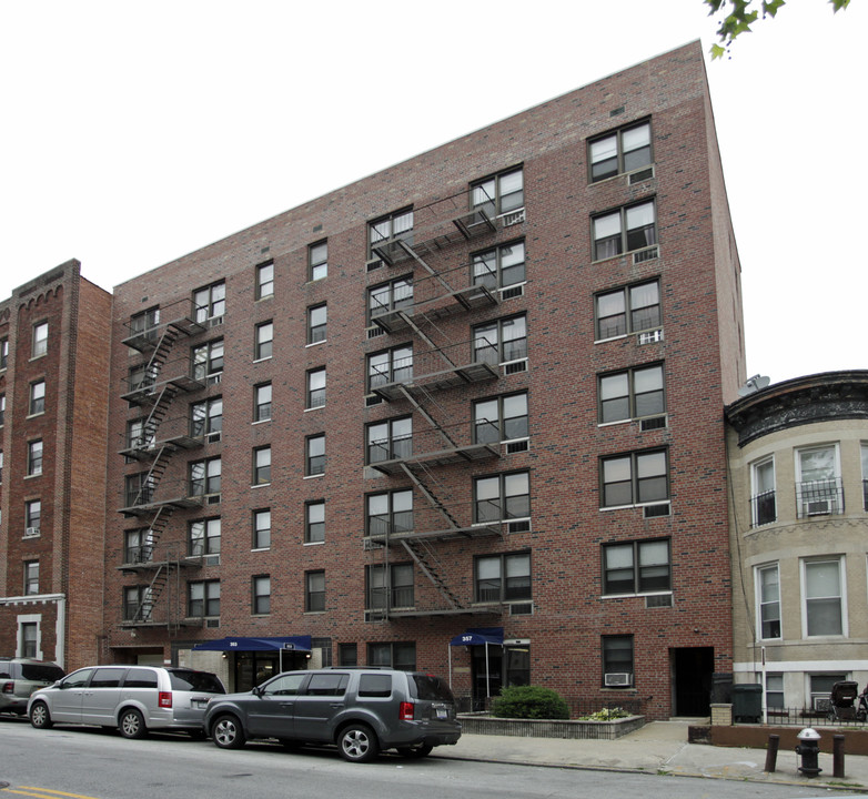 353 Bay Ridge Pky in Brooklyn, NY - Building Photo