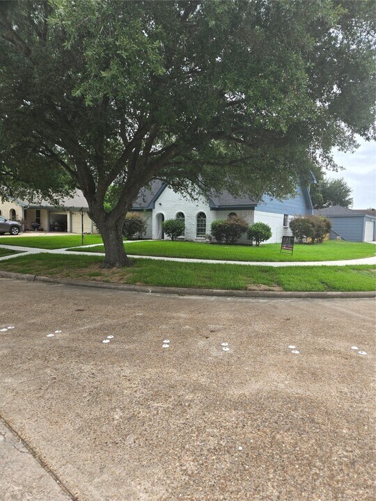 12206 Preakness Way in Houston, TX - Building Photo