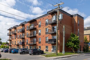 Les Habitations claide-Langlois in Laval, QC - Building Photo