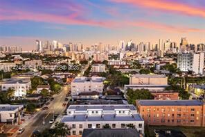 1542 NW 2nd St, Unit # 103 in Miami, FL - Foto de edificio - Building Photo