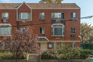 12306 83rd Ave in Kew Gardens, NY - Building Photo