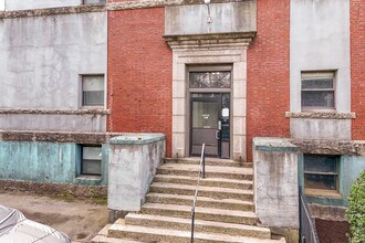 260 Fountain St in Fall River, MA - Building Photo - Building Photo