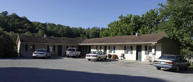 2927 Roane State Hwy in Harriman, TN - Foto de edificio - Building Photo