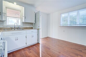 100 Bleacker Rd in Rochester, NY - Building Photo - Building Photo