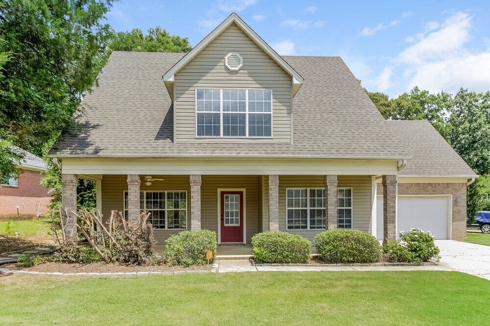 9296 McClendon Cir N in Olive Branch, MS - Building Photo