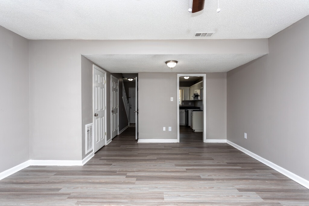 Whispering Pines Apartments in Albany, GA