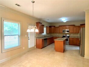 522 Watercourse Way in Lawrenceville, GA - Building Photo - Building Photo
