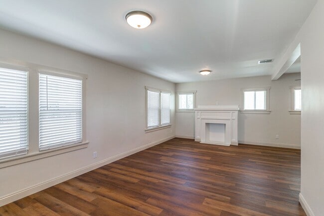 338 S Benton Way in Los Angeles, CA - Building Photo - Building Photo
