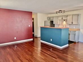 3740 Iris Ave in Boulder, CO - Building Photo - Building Photo